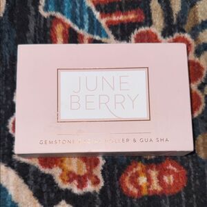June berry Gemstone Facial Roller & Gua Sha spa set NIB